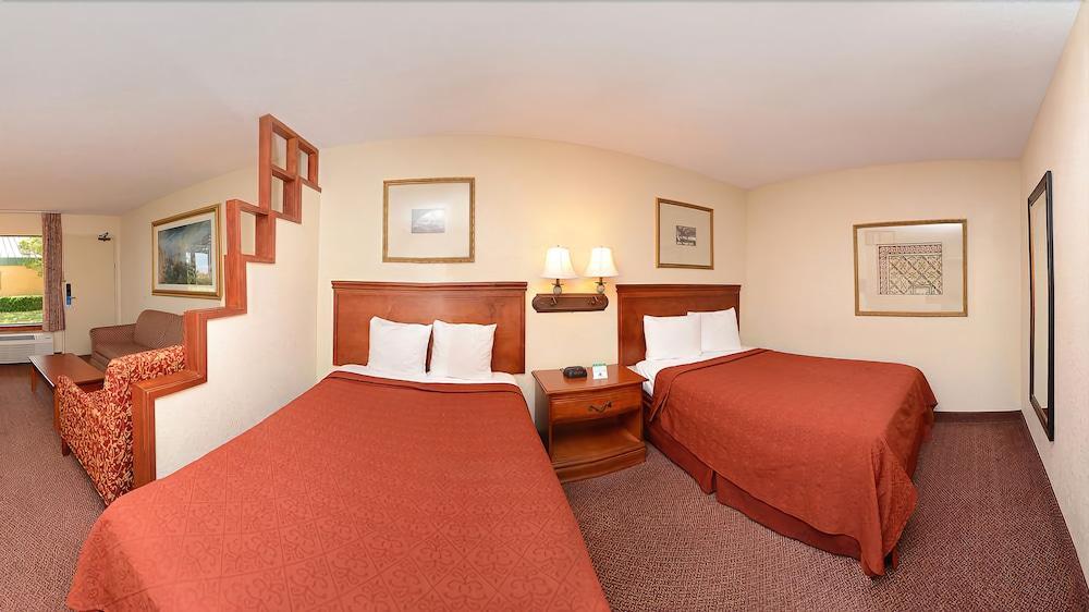 Rodeway Inn & Suites South Of Fiesta Park San Antonio Exterior foto