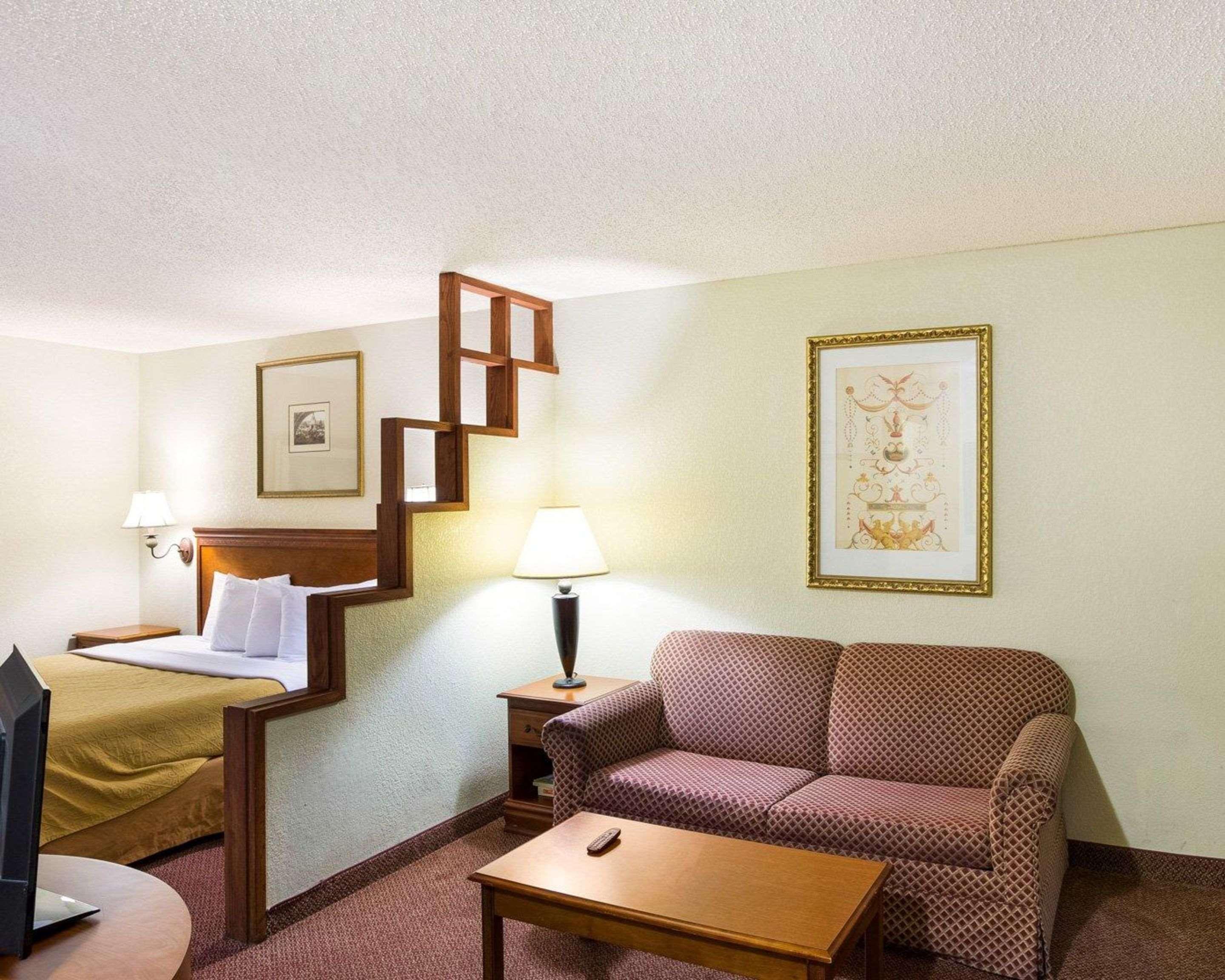Rodeway Inn & Suites South Of Fiesta Park San Antonio Exterior foto