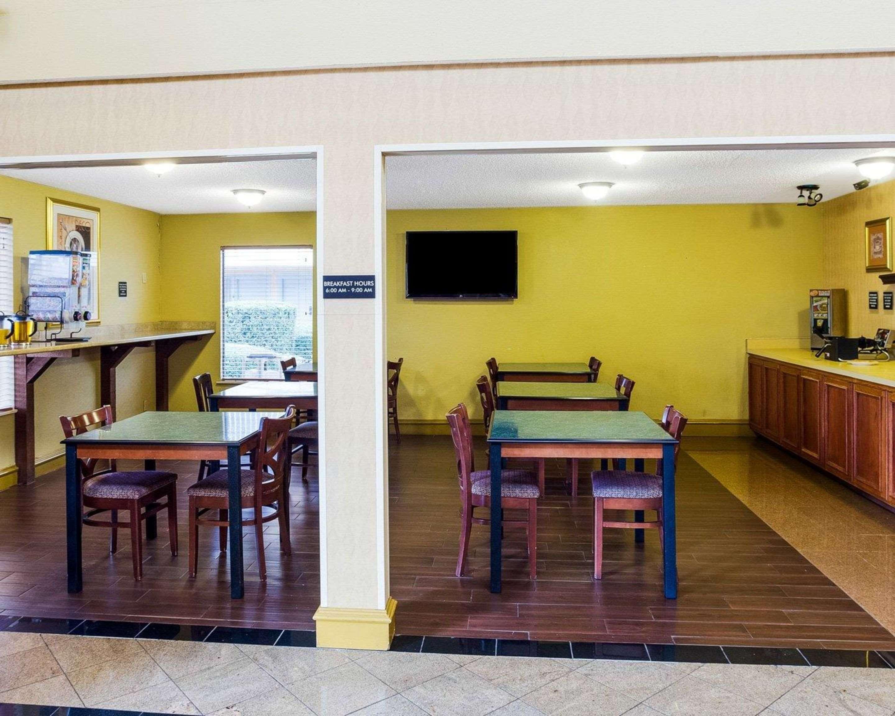Rodeway Inn & Suites South Of Fiesta Park San Antonio Exterior foto