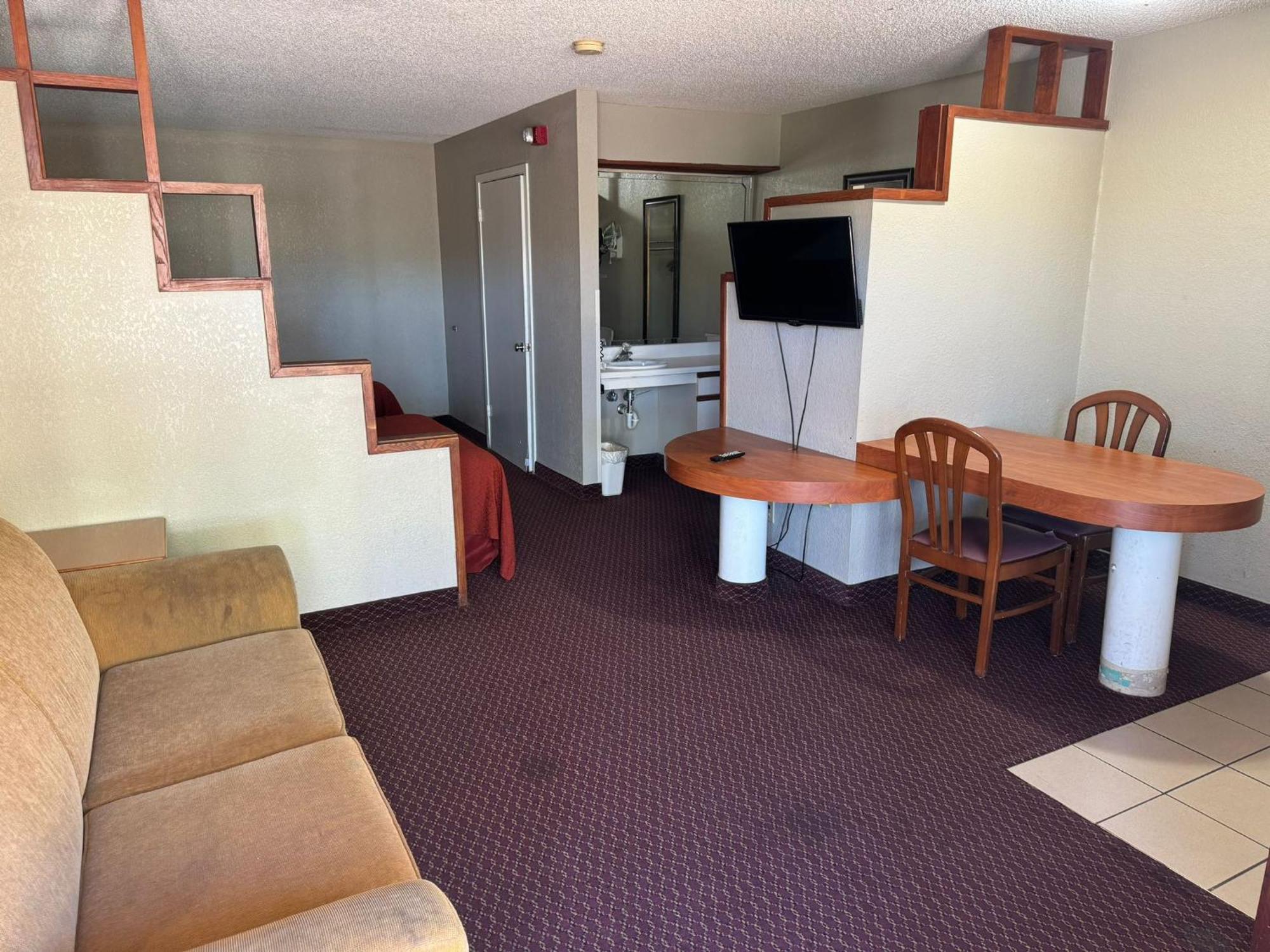 Rodeway Inn & Suites South Of Fiesta Park San Antonio Exterior foto