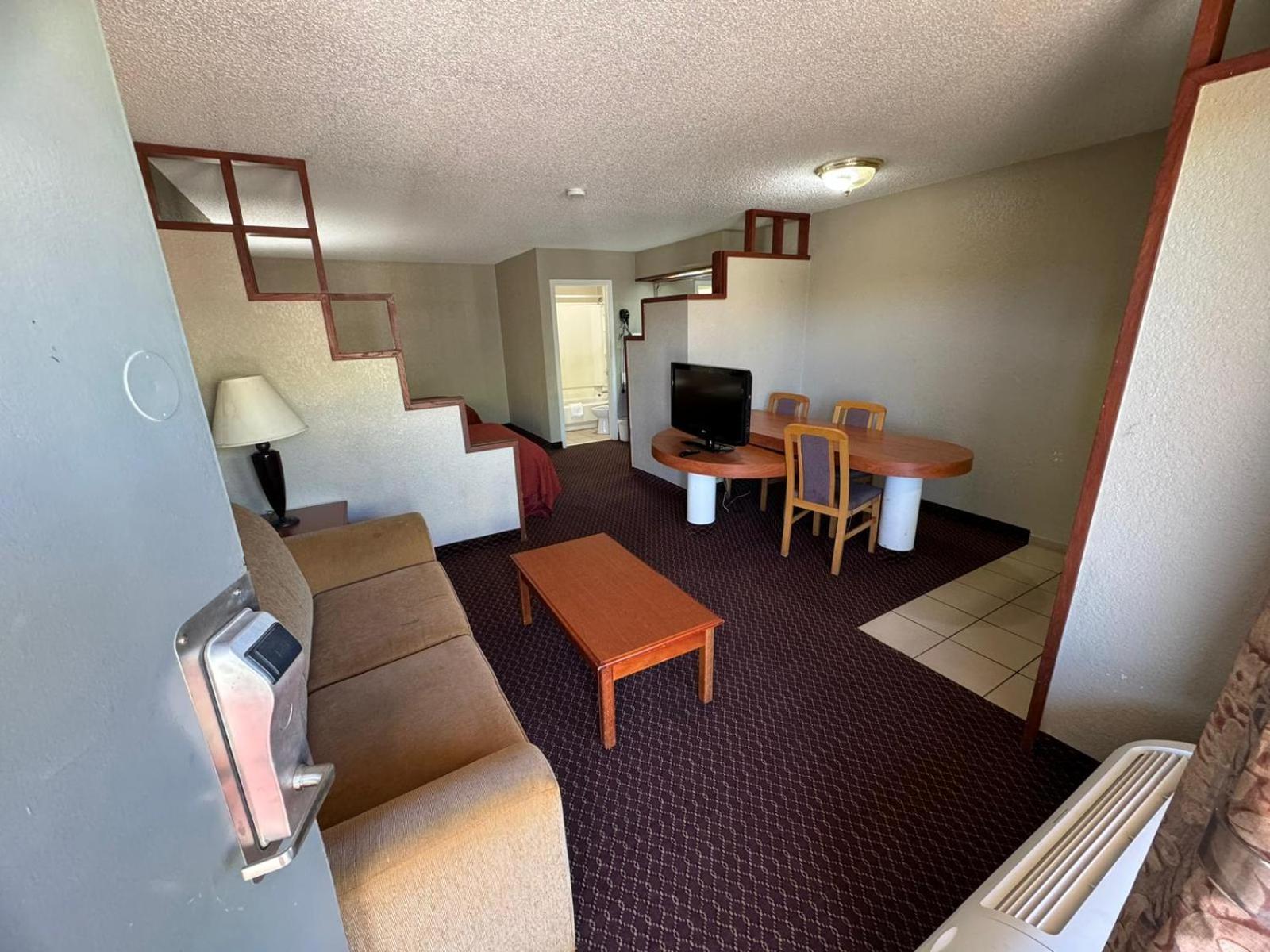 Rodeway Inn & Suites South Of Fiesta Park San Antonio Exterior foto