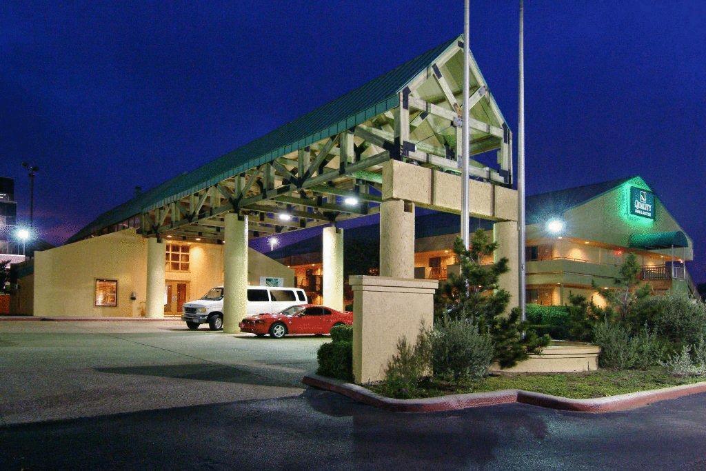 Rodeway Inn & Suites South Of Fiesta Park San Antonio Exterior foto